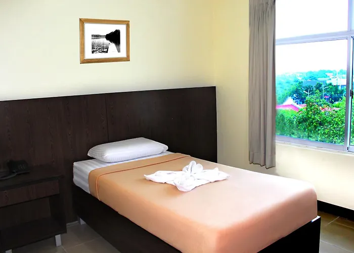 Отель Cleverlearn Residences 2*