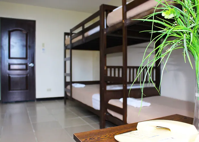 Отель Cleverlearn Residences 2*