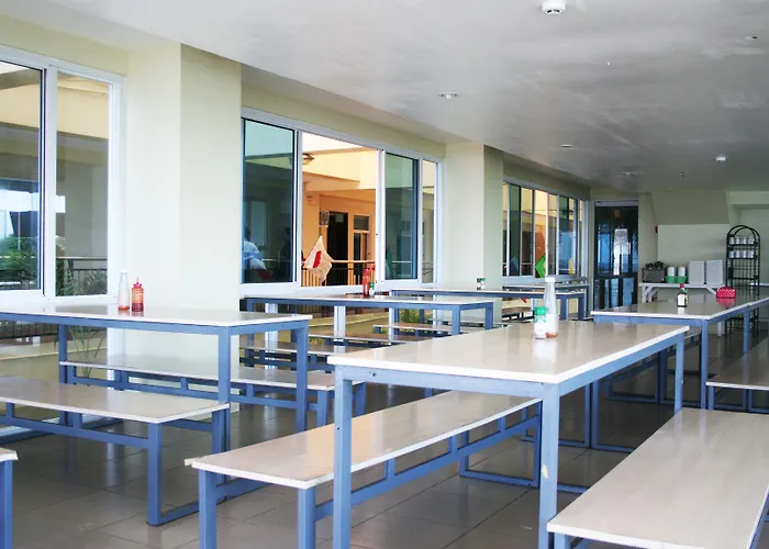 Cleverlearn Residences Мактан