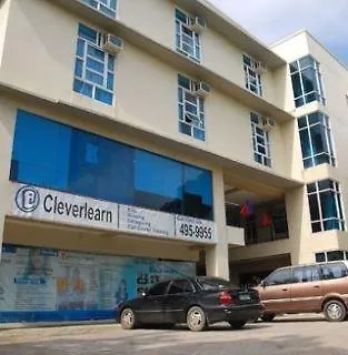 Отель Cleverlearn Residences 2*