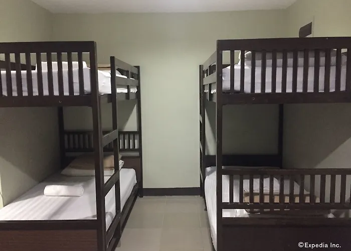 Отель Cleverlearn Residences 2*