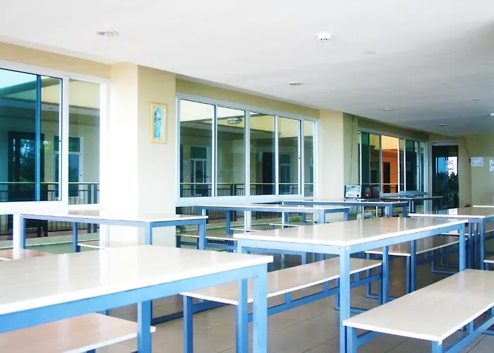 Отель Cleverlearn Residences