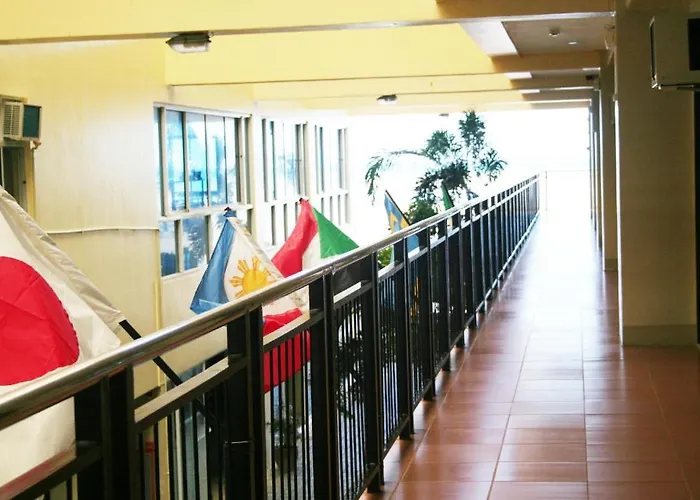 Cleverlearn Residences Мактан